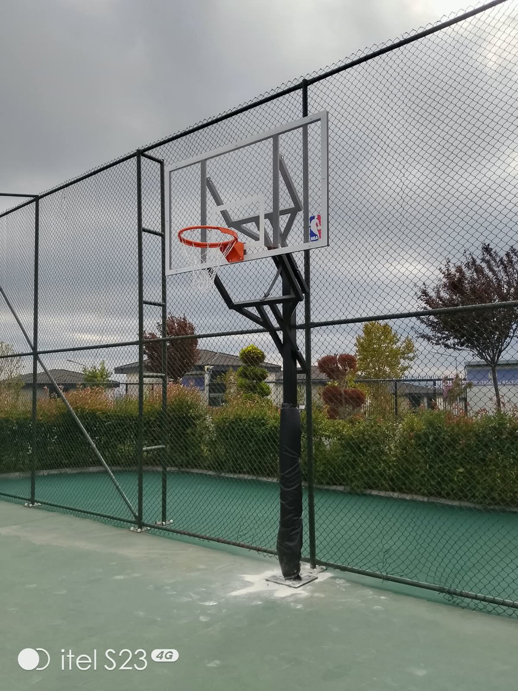 Tek direkli basketbol potası